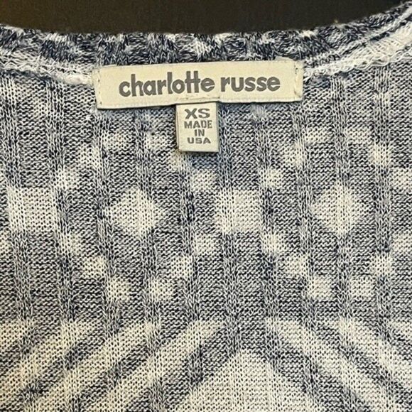 Charlotte Russe Blue and White Aztec Print Cardigan Size XS - Picture 3 of 4